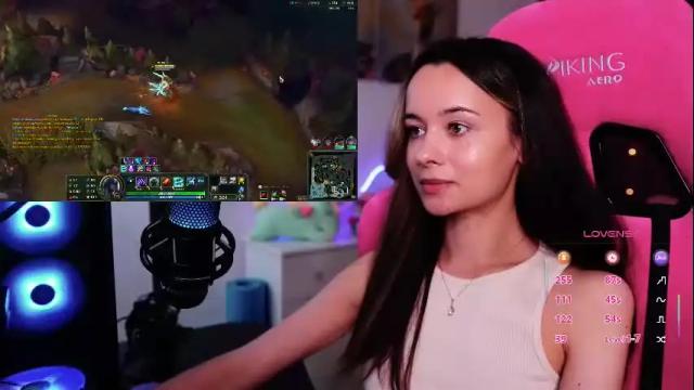 Image 2 of juicy___angel Stream on Chaturbate on 1 month ago