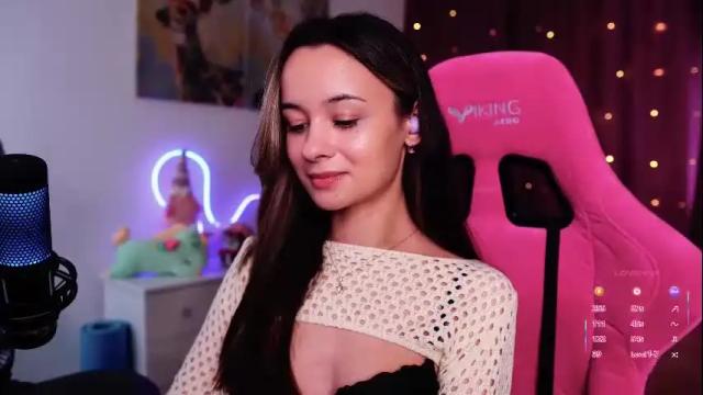 Image 3 of juicy___angel Stream on Chaturbate on 1 month ago