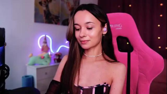 Image 4 of juicy___angel Stream on Chaturbate on 1 month ago