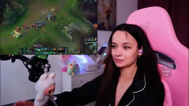 Image 2 of juicy___angel Stream on Chaturbate on 1 month ago