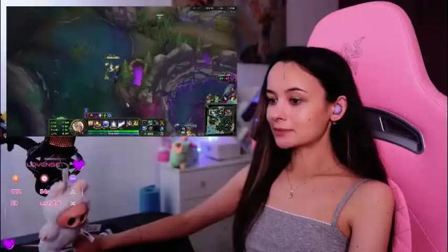 Image 4 of juicy___angel Stream on Chaturbate on 1 month ago