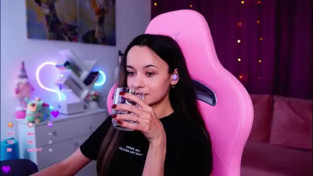 Image 10 of juicy___angel Stream on Chaturbate on 1 month ago