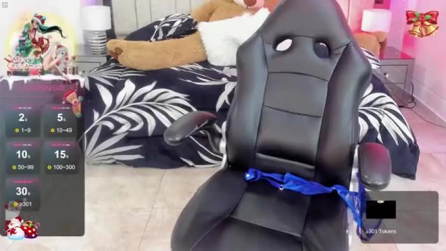 Image 10 of juicy_lea Stream on Chaturbate on 16 months ago