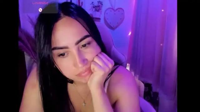 Image 2 of juicy_peach_ass Stream on Chaturbate on 7 days ago