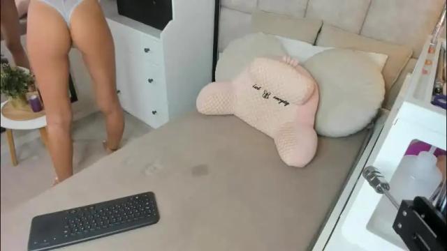 Image 10 of juicy_pussie Stream on Chaturbate on 2 months ago