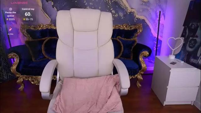 Image 7 of juicyberryy Stream on Chaturbate on 2 months ago