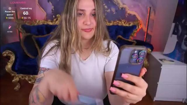 Image 12 of juicyberryy Stream on Chaturbate on 1 month ago