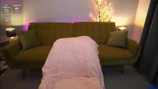 Image 2 of juicyberryy Stream on Chaturbate on 4 days ago