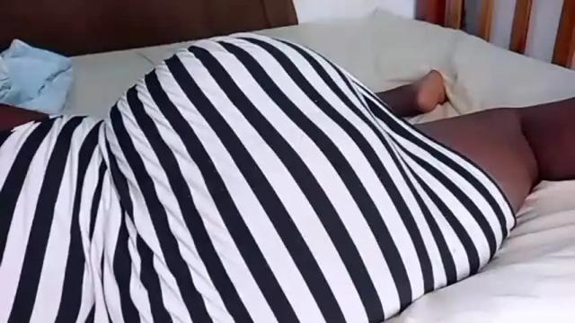 Image 8 of juicybooty_001 Stream on Chaturbate on 2 months ago