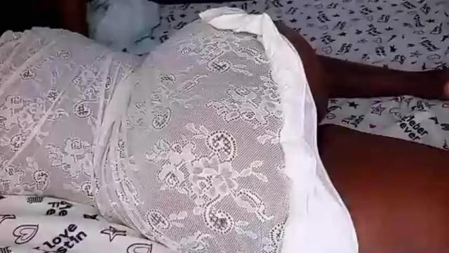 Image 4 of juicybooty_001 Stream on Chaturbate on 2 months ago