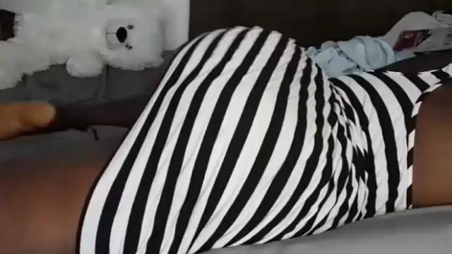 Image 10 of juicybooty_001 Stream on Chaturbate on 2 months ago