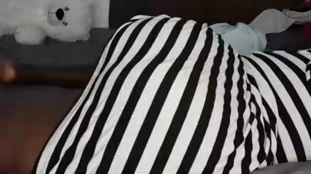 Image 4 of juicybooty_001 Stream on Chaturbate on 2 months ago