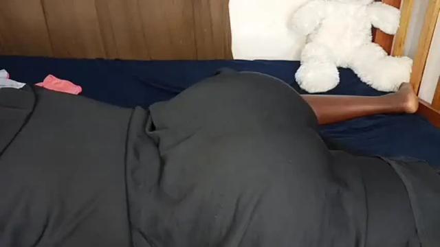 Image 3 of juicybooty_001 Stream on Chaturbate on 1 month ago