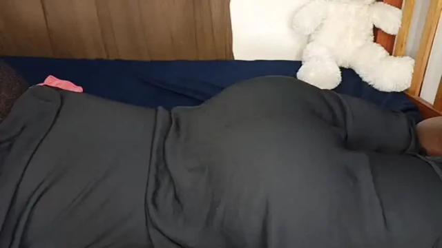 Image 4 of juicybooty_001 Stream on Chaturbate on 1 month ago