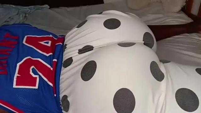 Image 3 of juicybooty_001 Stream on Chaturbate on 29 days ago