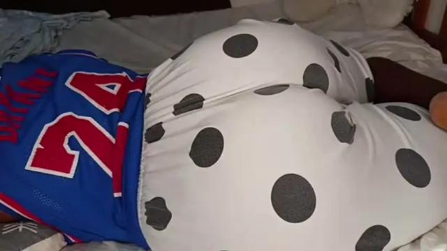 Image 4 of juicybooty_001 Stream on Chaturbate on 29 days ago