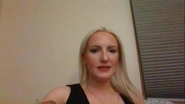 Image 4 of juicyjade2333 Stream on Chaturbate on 21 days ago