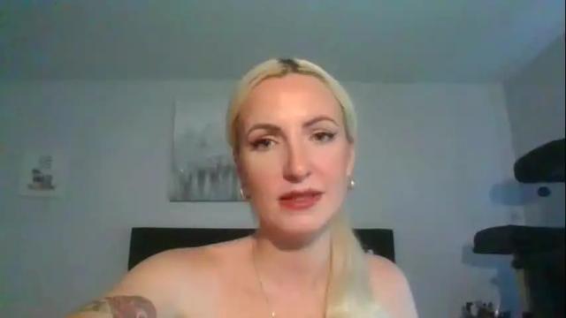 Image 3 of juicyjade2333 Stream on Chaturbate on 5 months ago