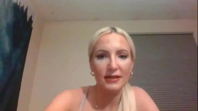 Image 3 of juicyjade2333 Stream on Chaturbate on 5 months ago