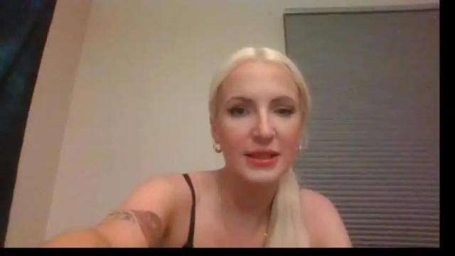 Image 4 of juicyjade2333 Stream on Chaturbate on 4 months ago