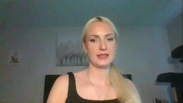 Image 3 of juicyjade2333 Stream on Chaturbate on 4 months ago