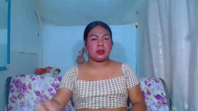 Image 2 of juicyzoey Stream on Chaturbate on 16 months ago