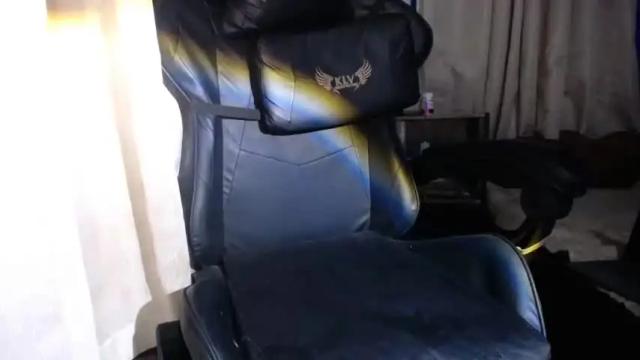 Image 8 of juicyzoey Stream on Chaturbate on 14 months ago