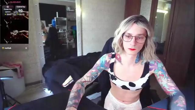 Image 10 of juleea_doll Stream on Chaturbate on 7 months ago