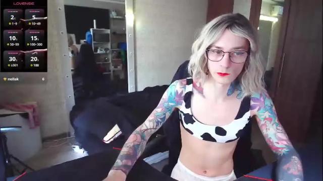 Image 12 of juleea_doll Stream on Chaturbate on 7 months ago