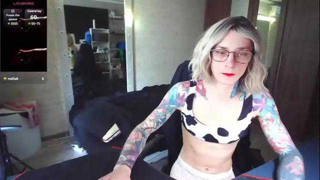 Image 8 of juleea_doll Stream on Chaturbate on 7 months ago