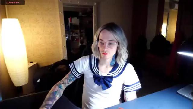 Image 8 of juleea_doll Stream on Chaturbate on 27 days ago