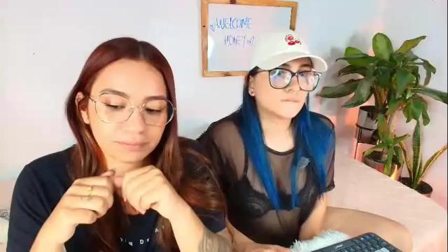 Image 2 of jules_n_gia Stream on Chaturbate on 8 days ago