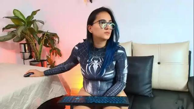 Image 2 of jules_n_gia Stream on Chaturbate on 5 days ago