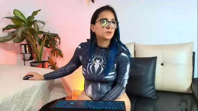 Image 3 of jules_n_gia Stream on Chaturbate on 5 days ago