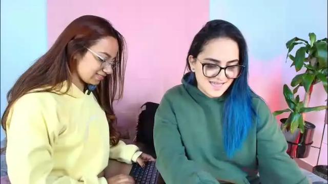 Image 4 of jules_n_gia Stream on Chaturbate on 1 month ago