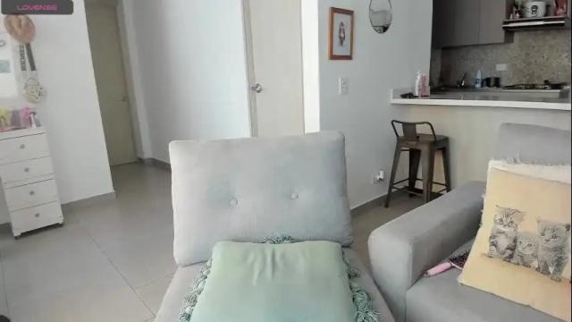 Image 7 of julessy_bonny Stream on Chaturbate on 27 days ago