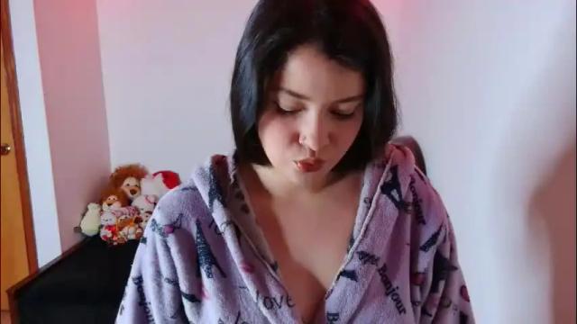 Image 2 of juli05star Stream on Chaturbate on 2 months ago