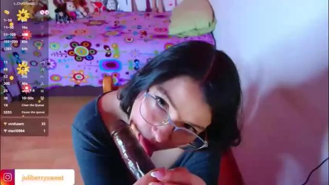 Image 12 of juli05star Stream on Chaturbate on 1 month ago