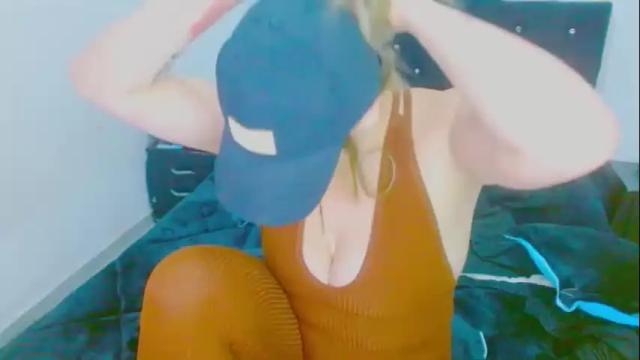 Image 3 of juli_69 Stream on Chaturbate on 1 month ago