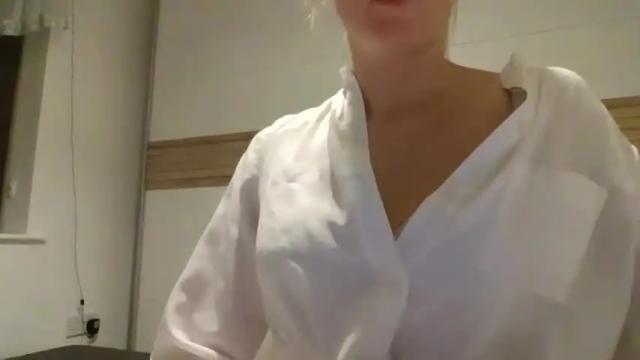 Image 12 of juli_a69 Stream on Chaturbate on 16 months ago