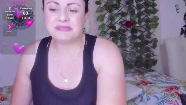 Thumbnail 2, juli_castillos's Stream at Chaturbate, 1 month ago