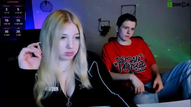 Image 3 of juli_kisss Stream on Chaturbate on 1 month ago