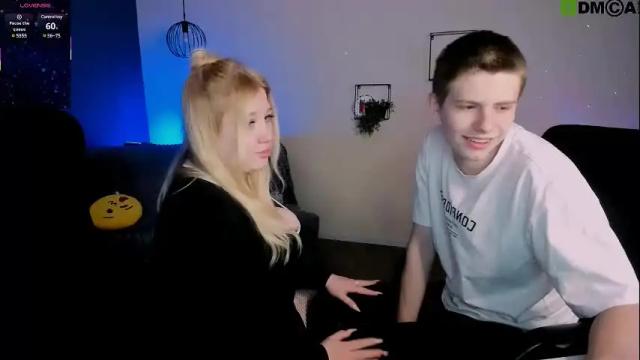 Image 2 of juli_kisss Stream on Chaturbate on 1 month ago