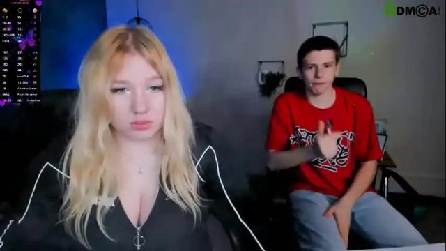 Image 11 of juli_kisss Stream on Chaturbate on 1 month ago