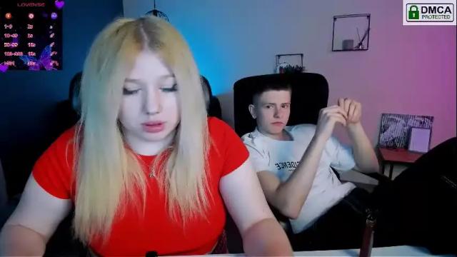 Image 11 of juli_kisss Stream on Chaturbate on 1 month ago