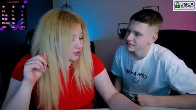 Image 6 of juli_kisss Stream on Chaturbate on 1 month ago