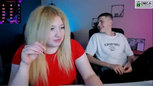 Image 8 of juli_kisss Stream on Chaturbate on 1 month ago