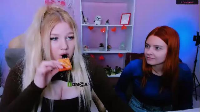 Image 3 of juli_kisss Stream on Chaturbate on 1 month ago