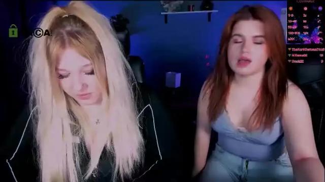 Image 6 of juli_kisss Stream on Chaturbate on 29 days ago
