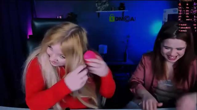 Image 4 of juli_kisss Stream on Chaturbate on 28 days ago